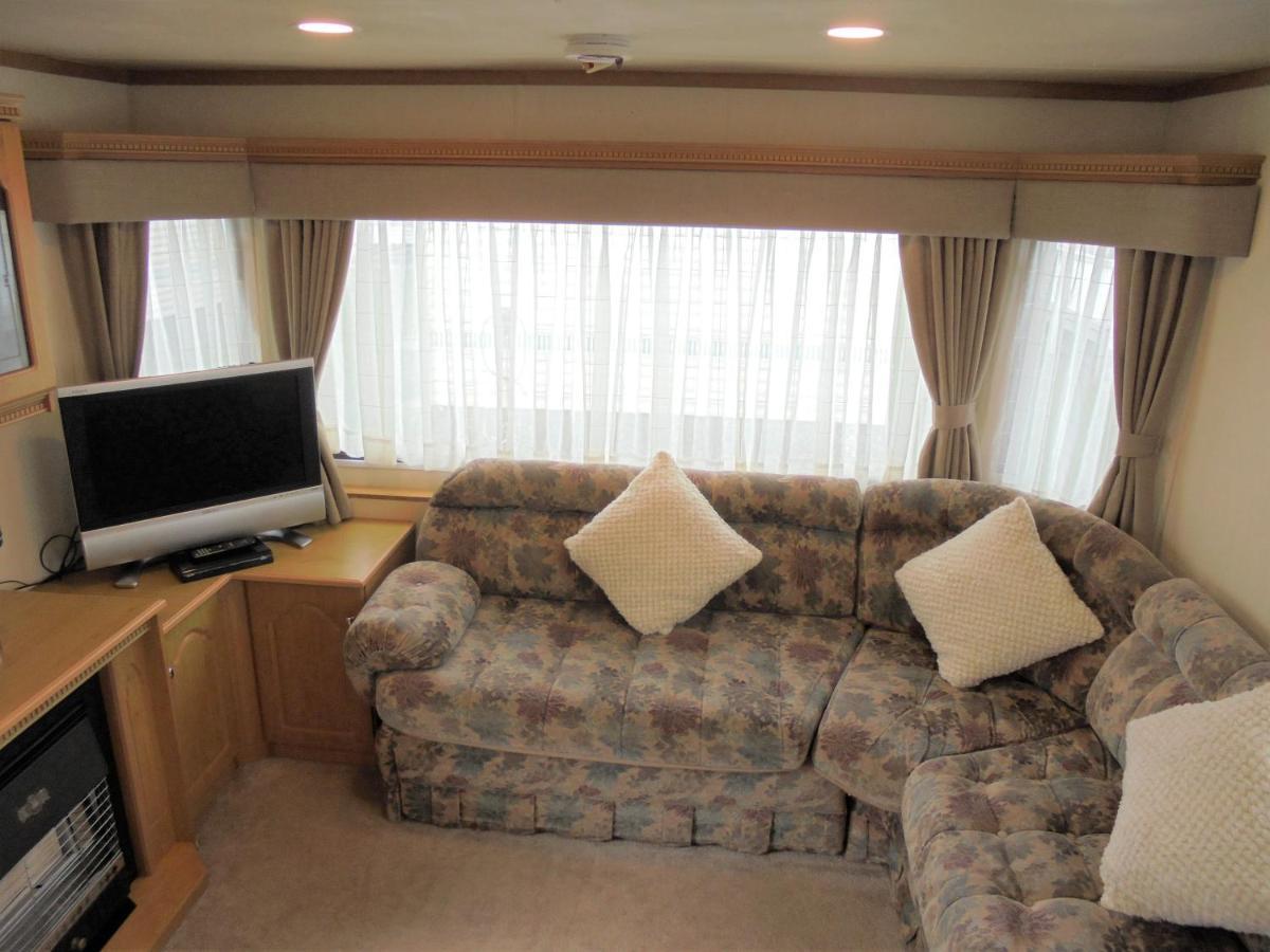 7 Berth On Coral Beach Granada II Apartment อินโกลด์เมลส์ ภายนอก รูปภาพ