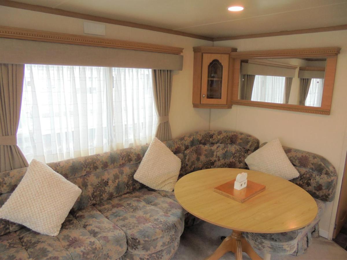 7 Berth On Coral Beach Granada II Apartment อินโกลด์เมลส์ ภายนอก รูปภาพ