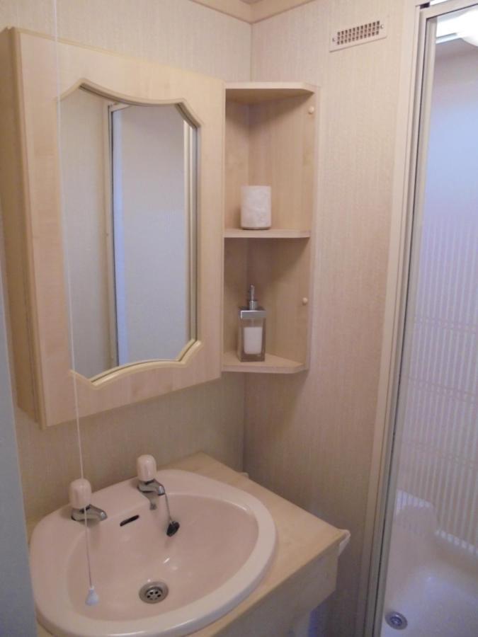 7 Berth On Coral Beach Granada II Apartment อินโกลด์เมลส์ ภายนอก รูปภาพ