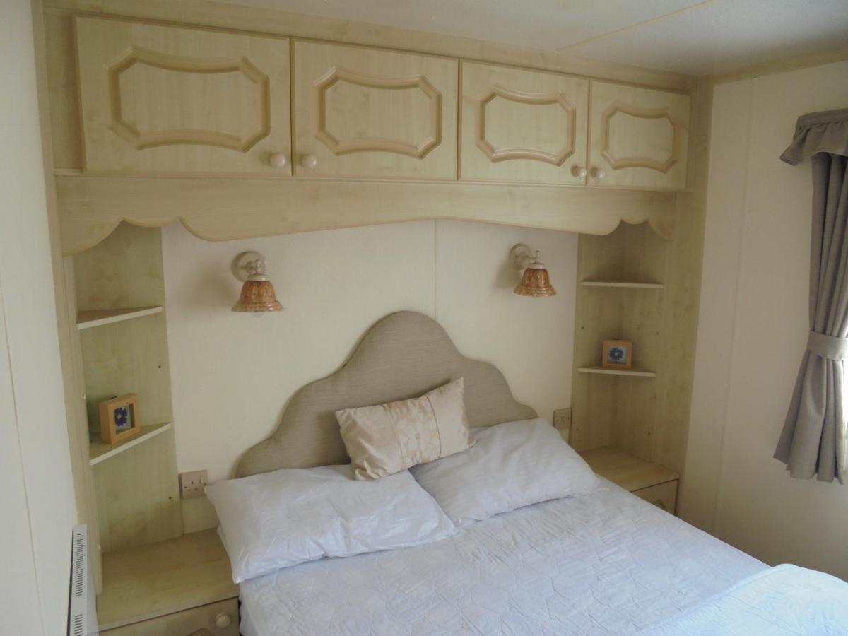 7 Berth On Coral Beach Granada II Apartment อินโกลด์เมลส์ ภายนอก รูปภาพ